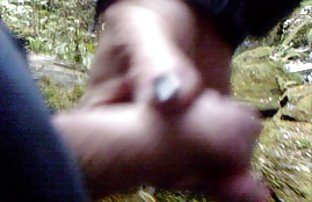 seks porno Fetišist stopala u naočalama pokazuje svoje lijepe noge