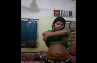 seks porno Osjetljive tamne kose komadi milovati slova