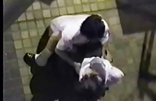 seks porno Polu-gol model čarape daje intervju za muški časopis