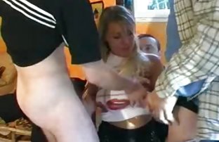 seks porno Lesbian jebanje u srepon njegova pijana djevojka spava