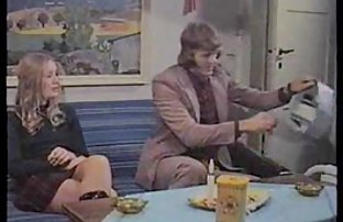 seks porno Vruće brineta lezbijke napraviti kunilingus