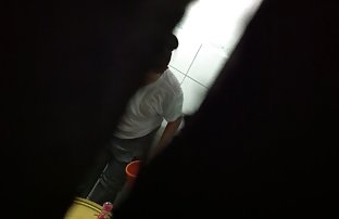 seks porno Slatka Celeste star fucks sebe s igračkama