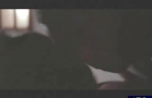 seks porno Uzbudljive solo šarmantne mrvice u kupaonici