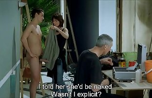 seks porno Ashley Adams puši dečku kitu i jebe ga u auto.