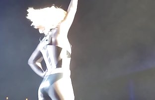 seks porno Turisti su se skrivali u pećini da se napiju.