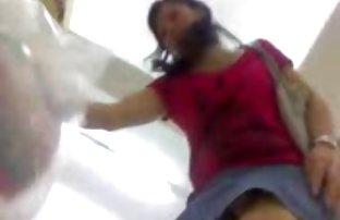 seks porno Lijepa djevojka Jennifer zadovoljava sebe