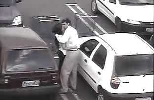 seks porno Klinci su vezali mamu i trojicu pred njom.