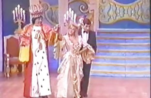 seks porno Maser je vezao klijenta i pretvorio ga u anus.