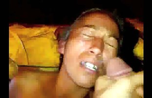 seks porno Plavuša vrišti glasno tijekom seksa