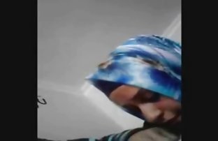 seks porno Spaljivanje brineta u čarape na podkoljenice pokazao cool tijelo