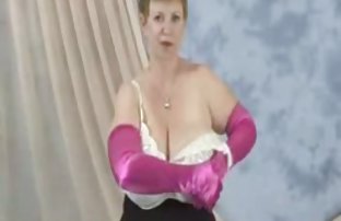 seks porno Mama igra s malom djecom