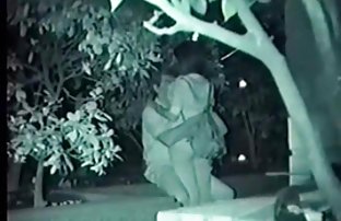 seks porno DVR u automobilu uklanja seks na haubi s prsata piletina