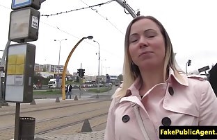 seks porno Plavuša s velikim sisama Strap-on tip i bod