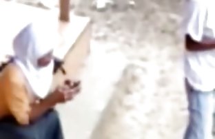 seks porno Slatka brineta dude povukao na lutku u kožnoj stolici