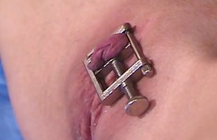 seks porno Mama s velikim zaštitnim udaračima skače na svoje dijete sranje