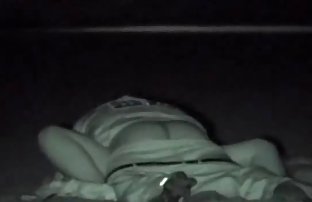 seks porno Manijak teško fucks djevojku u šumi