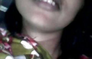 seks porno Dječak ispituje sise i noge majke dok spava.