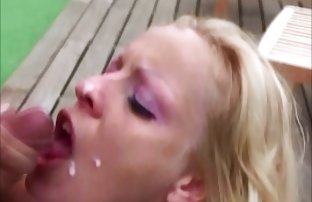 seks porno Pranje u tuš djevojke ne primijetiti skrivenu kameru u kutu